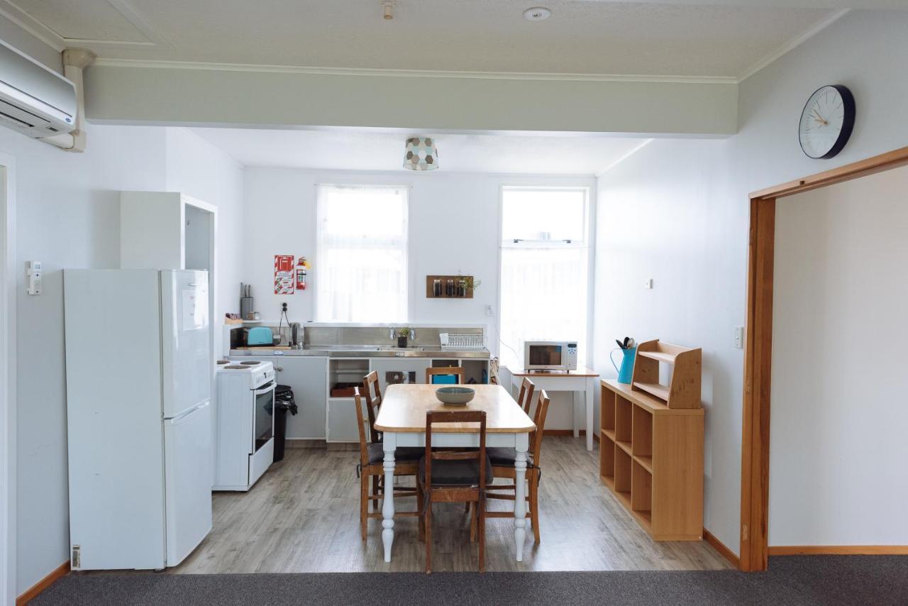 Kowhai Flat Pounawea Exterior foto